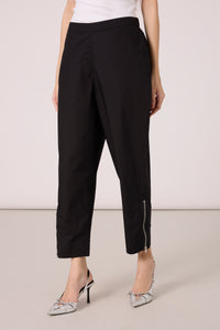 Maxine Pant